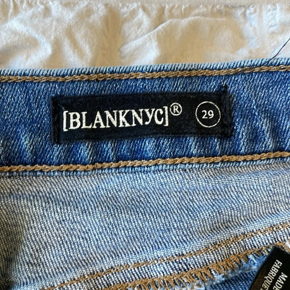 Blank NYC jean mini skirt with fringe size 29 - Picture 2 of 7